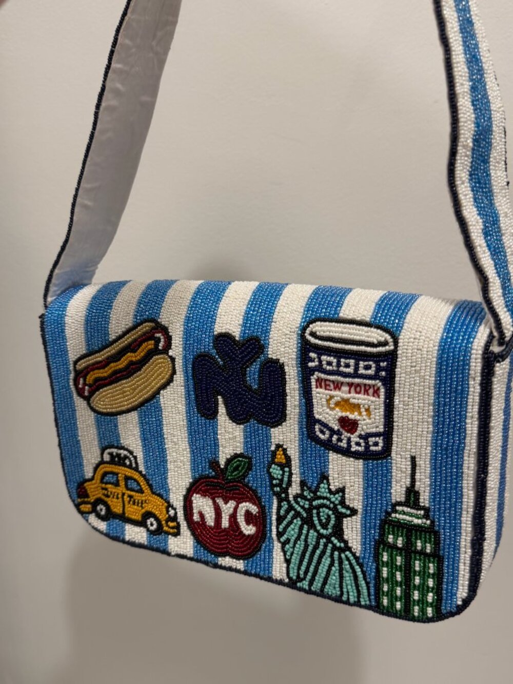 Hand Beaded NYC Shoulder Bag Blue Stripe Taxi Hot Dog Purse - Picture 4 of 4